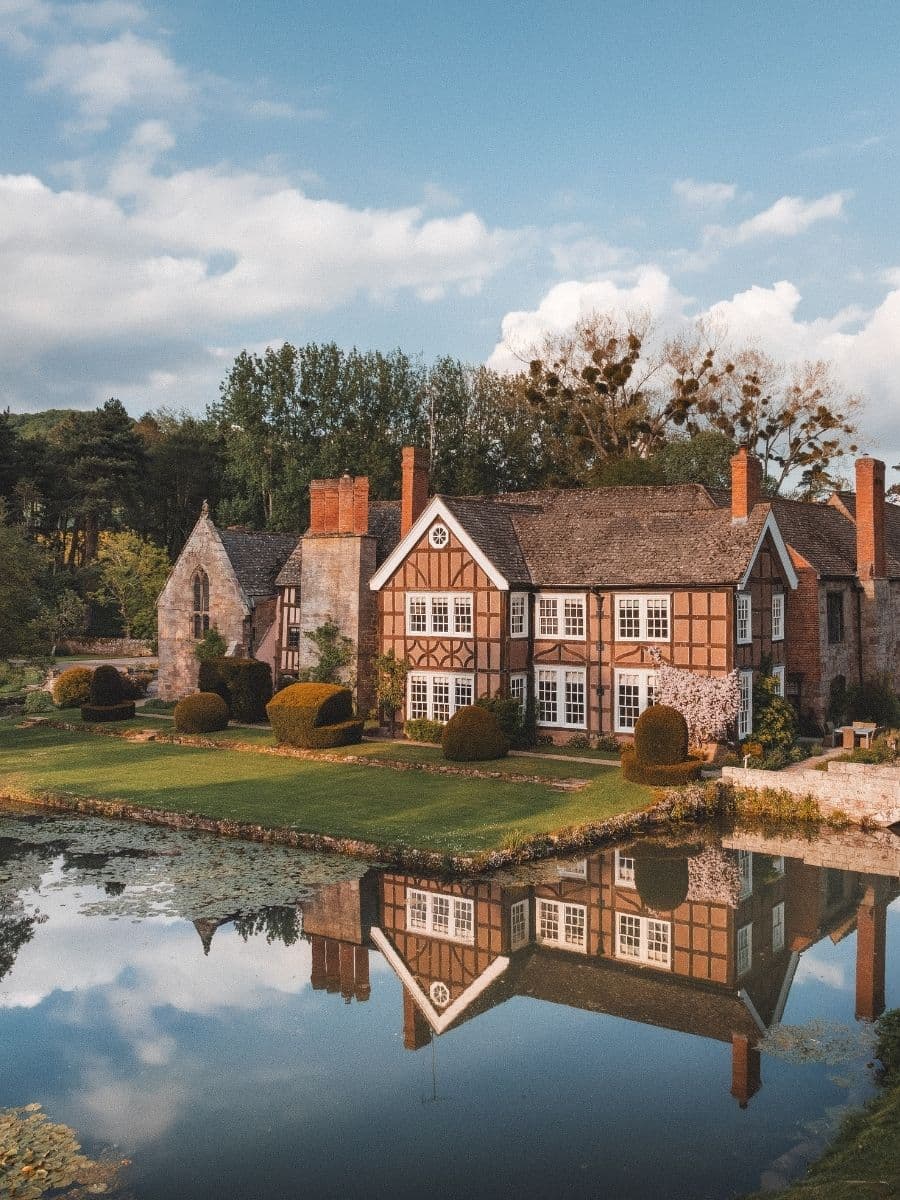 The country house gathering at Brinsop Court in Herefordshire
